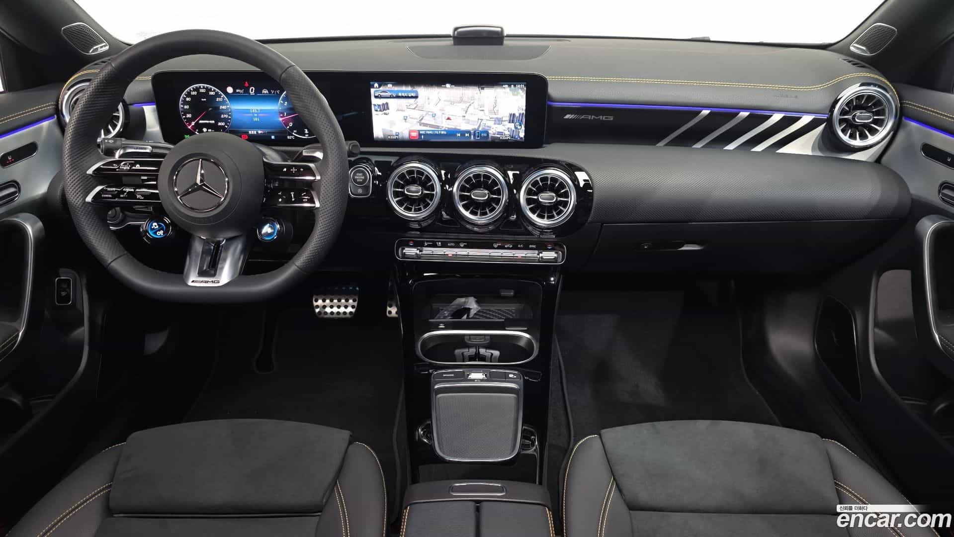 CLA-Class Mercedes-Benz 2025.6-INNER-007