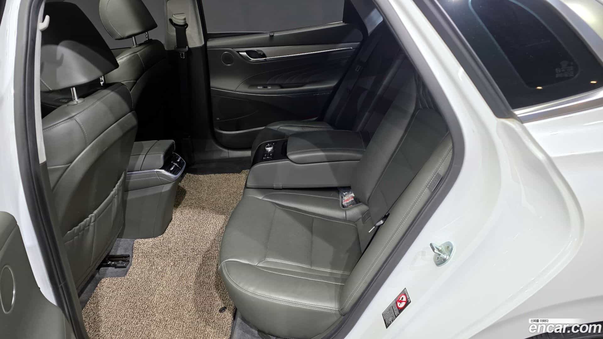 Grandeur Hyundai 2020.10-OPTION-015