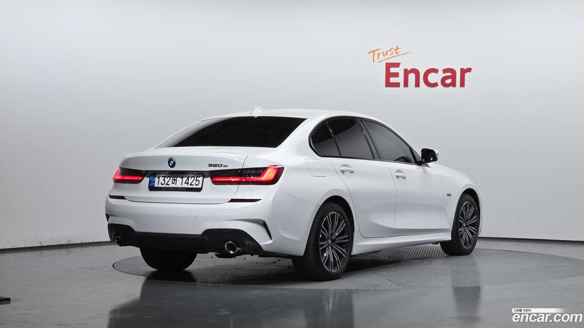 3-Series BMW 2022.2-OUTER-002