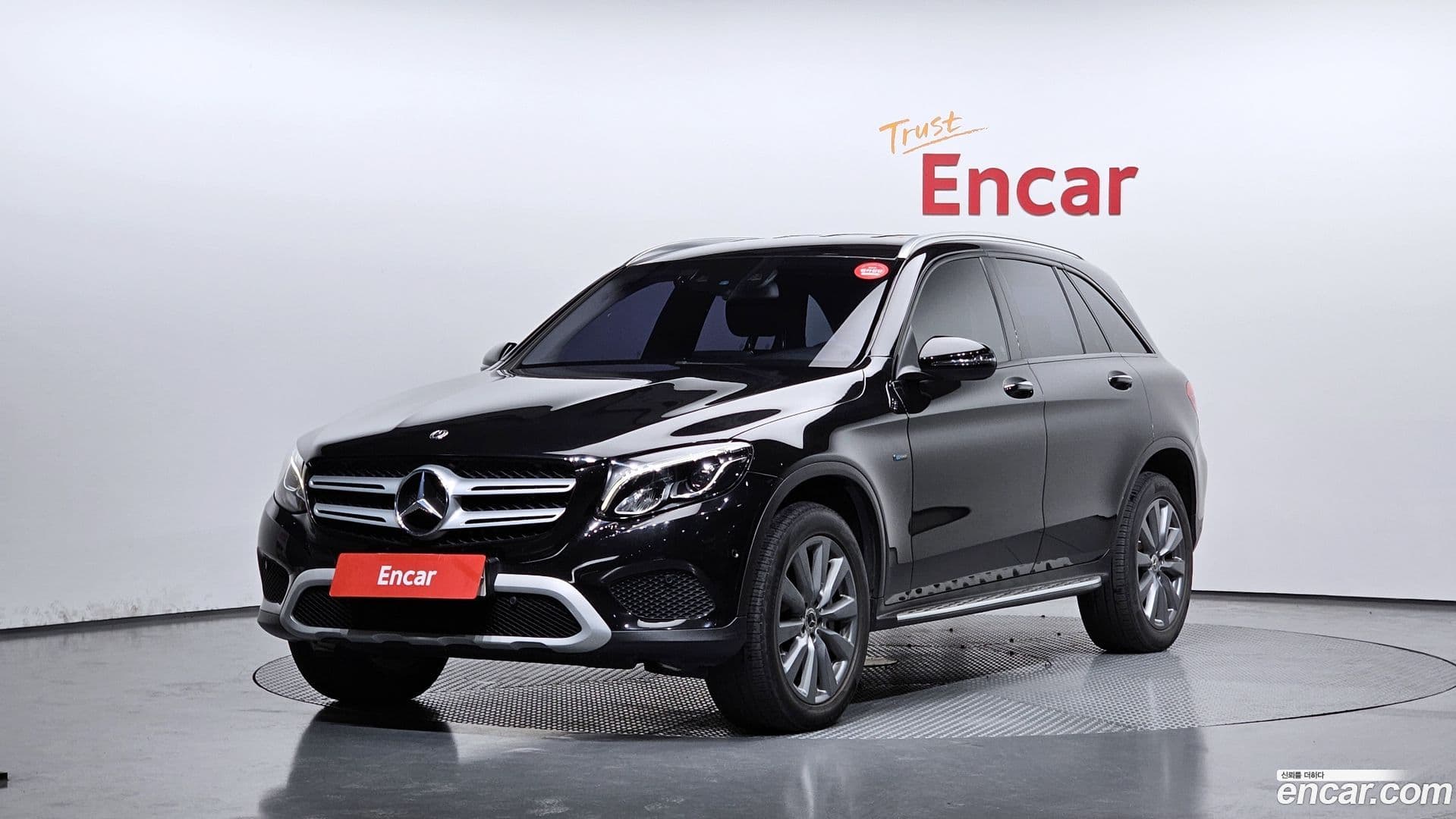 Main__Slider__Photo:GLC-Class Mercedes-Benz 2018.11-0