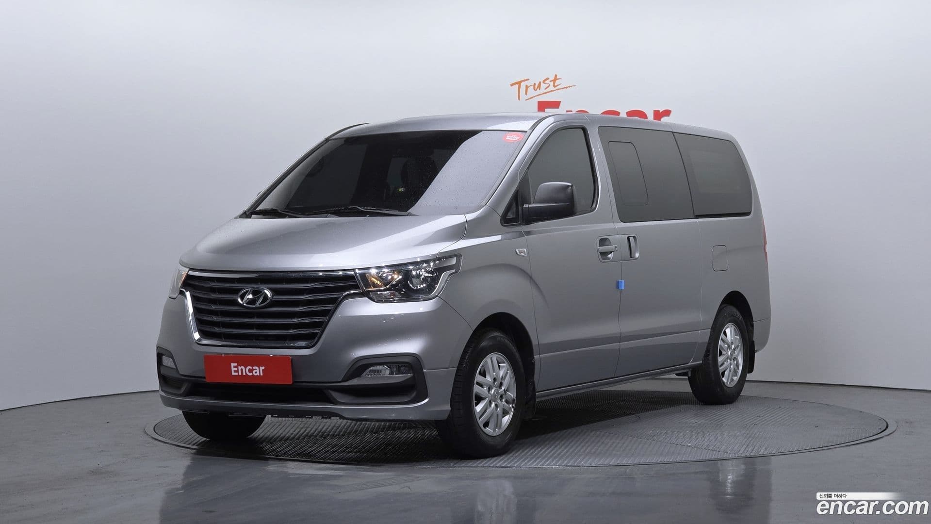 Main__Slider__Photo:Starex Hyundai 2019.0-0