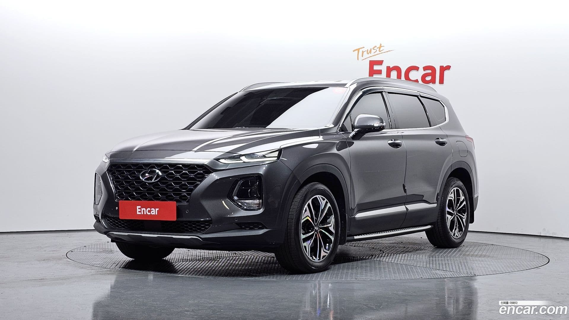 Main__Slider__Photo:Santafe Hyundai 2018.11-0