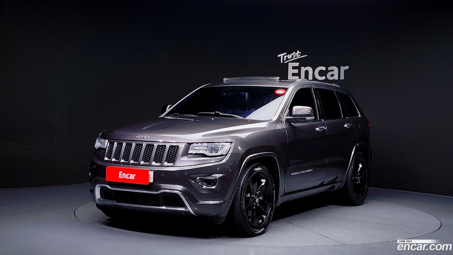 Main__Slider__Photo:Cherokee Jeep 2016.8-0