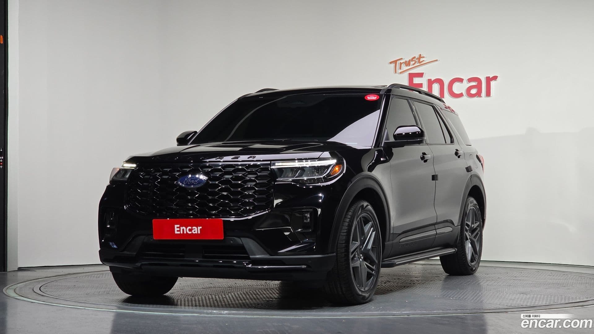 Main__Slider__Photo:Explorer Ford 2024.11-0