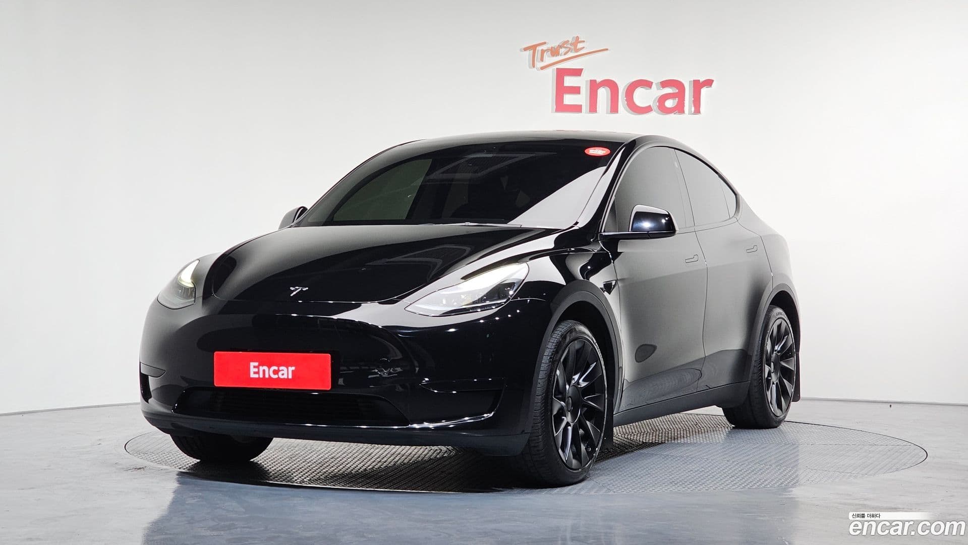 Main__Slider__Photo:Model Y Tesla 2023.9-0