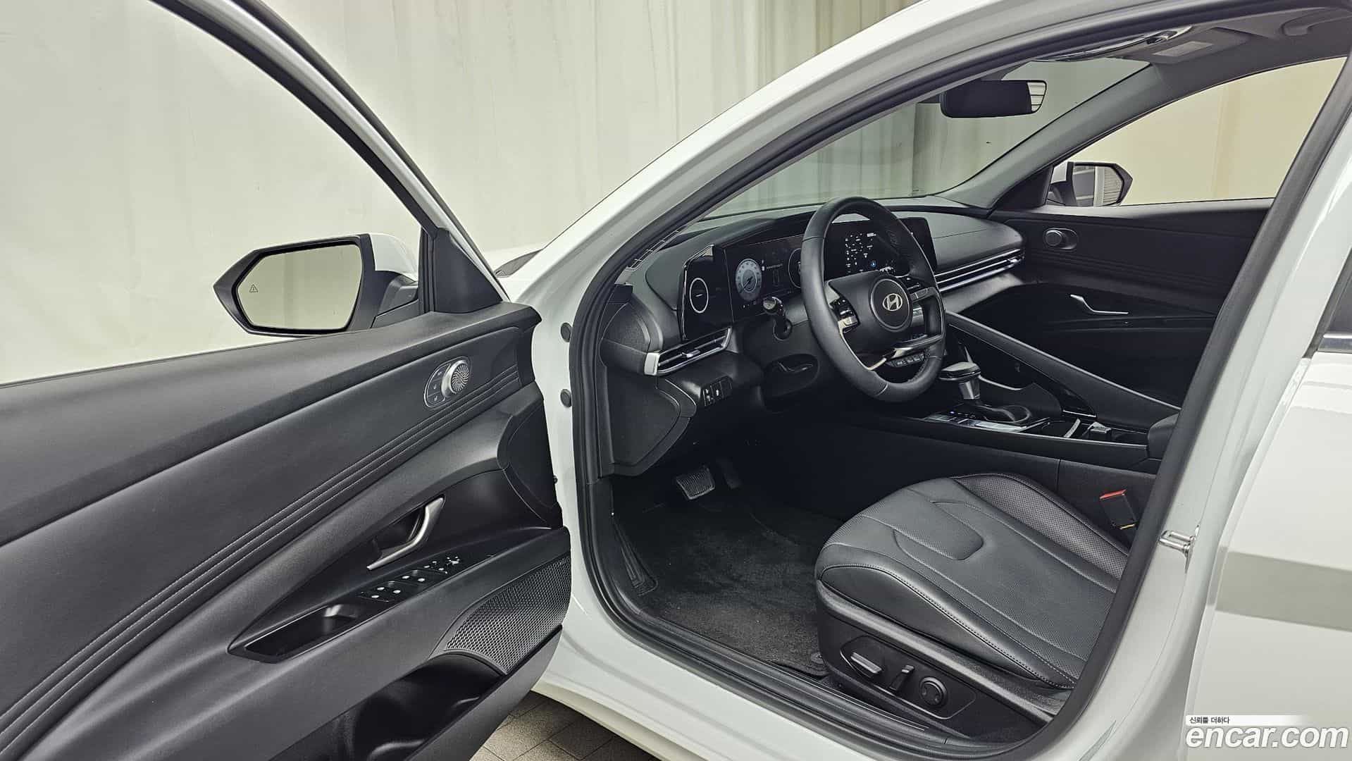 AVANTE Hyundai 2024.5-INNER-010