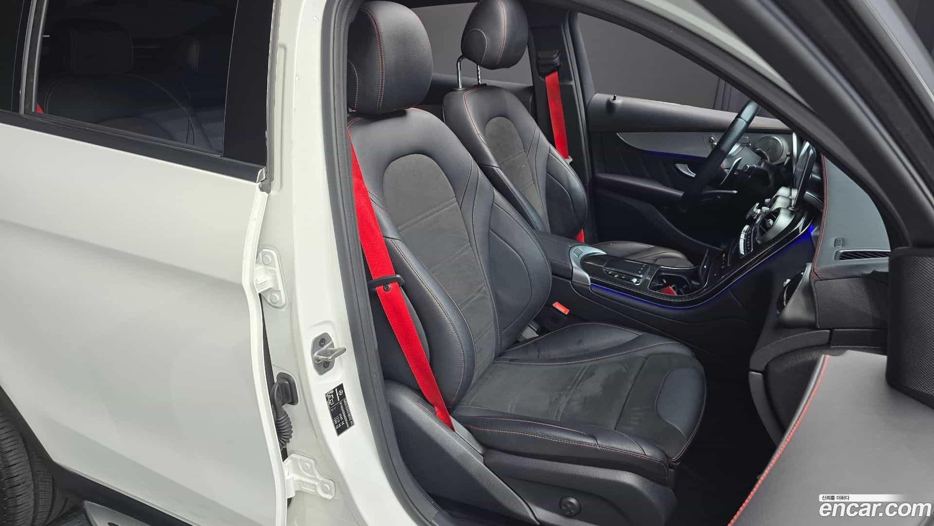 GLC-Class Mercedes-Benz 2021.11-OPTION-016