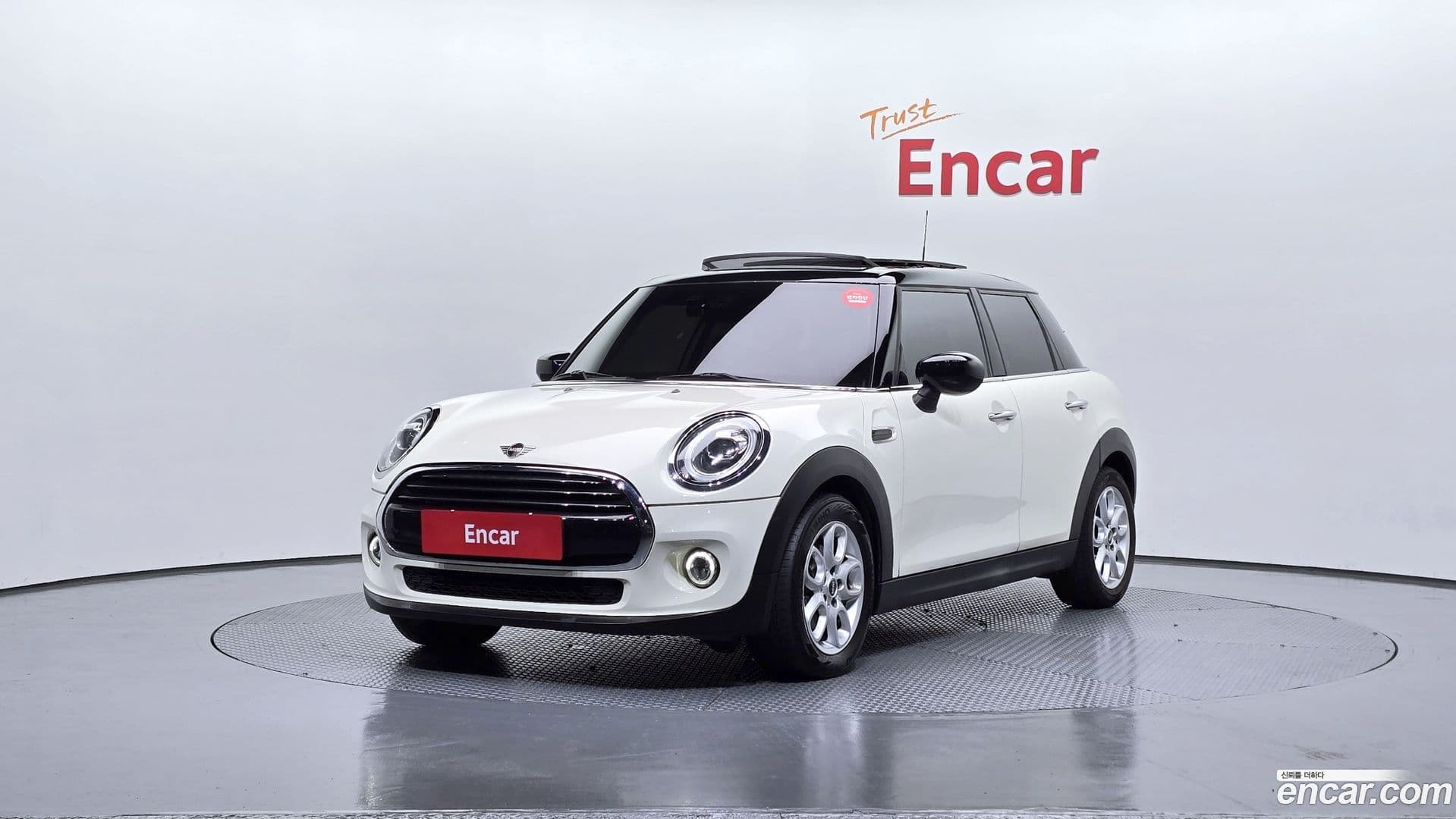 Main__Slider__Photo:Cooper Mini 2019.11-0