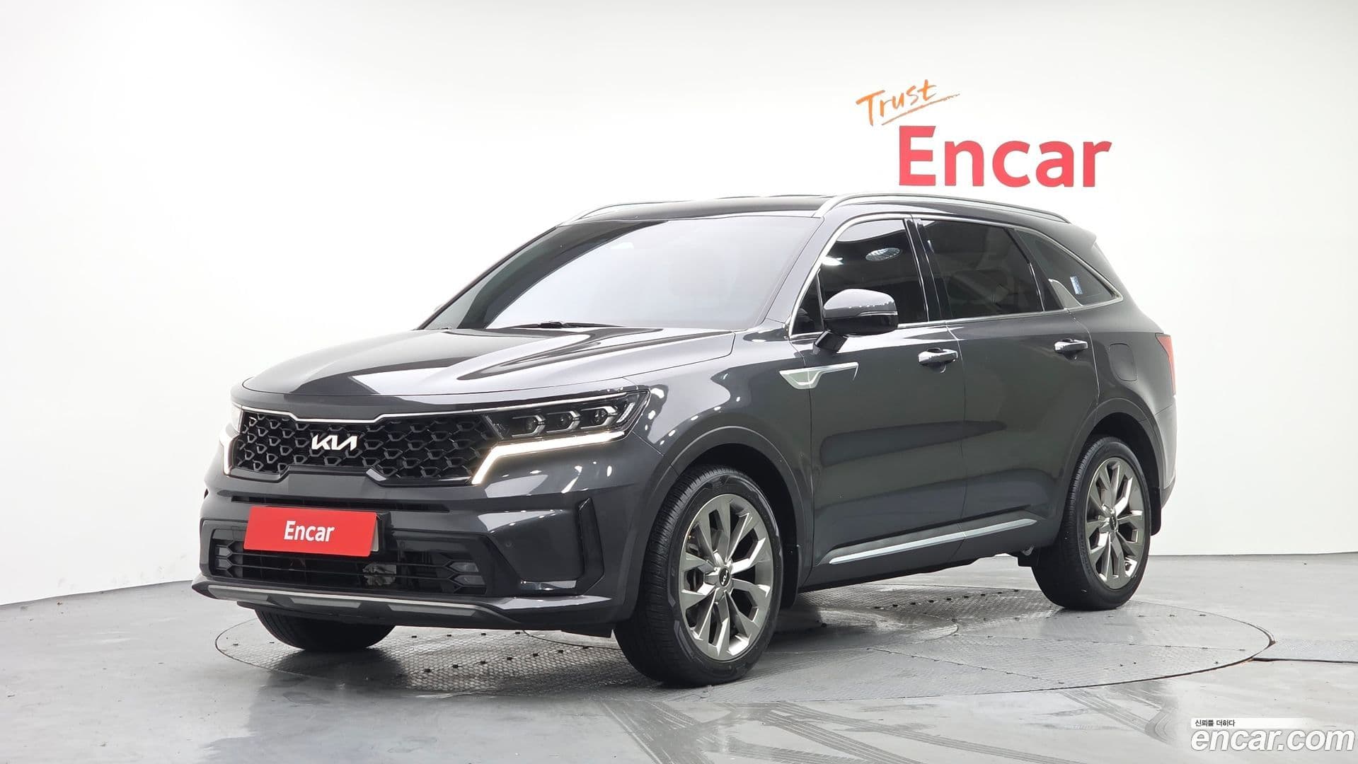 Main__Slider__Photo:Sorento Kia 2021.11-0