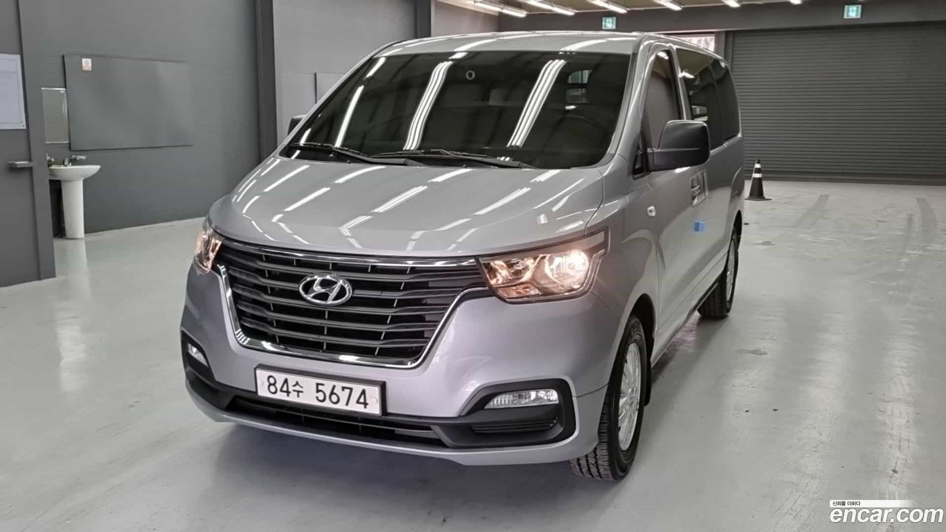 Starex Hyundai 2020.6-OUTER-001