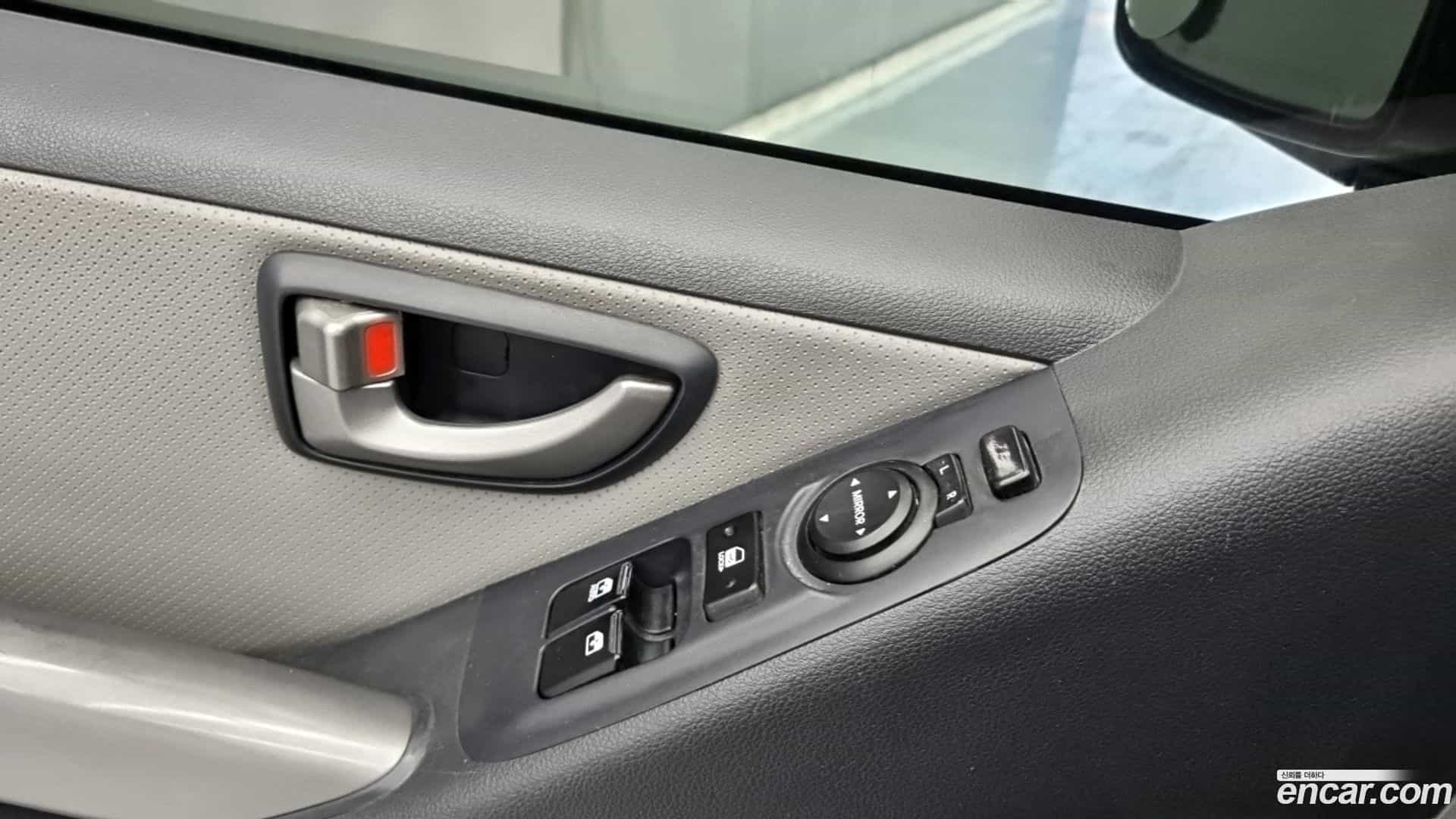Starex Hyundai 2020.6-OPTION-019