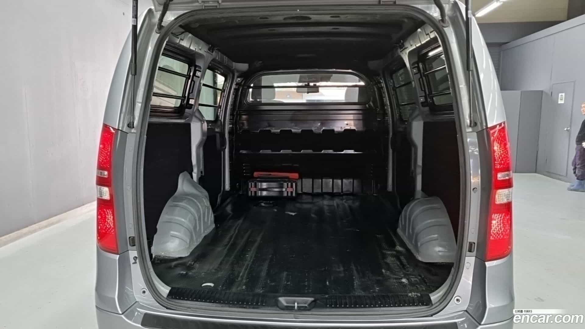 Starex Hyundai 2020.6-OPTION-020