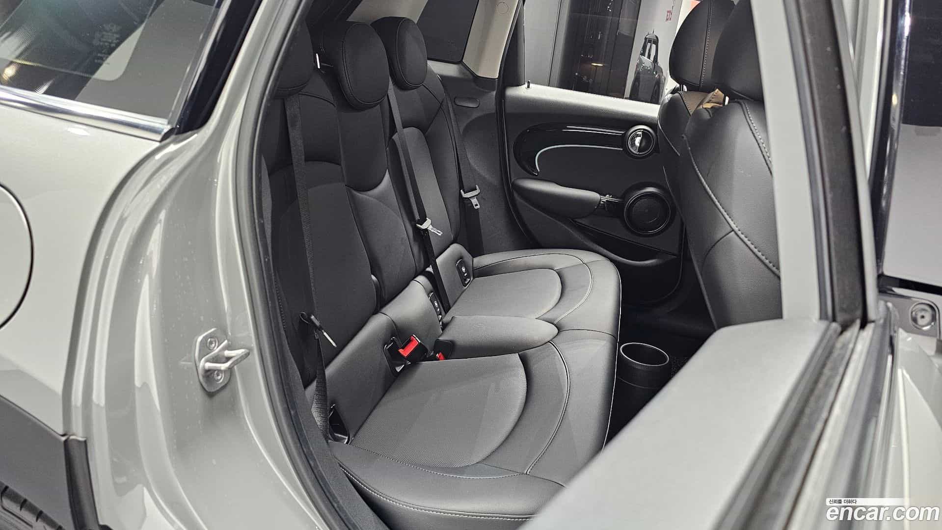 Cooper Mini 2022.1-OPTION-016