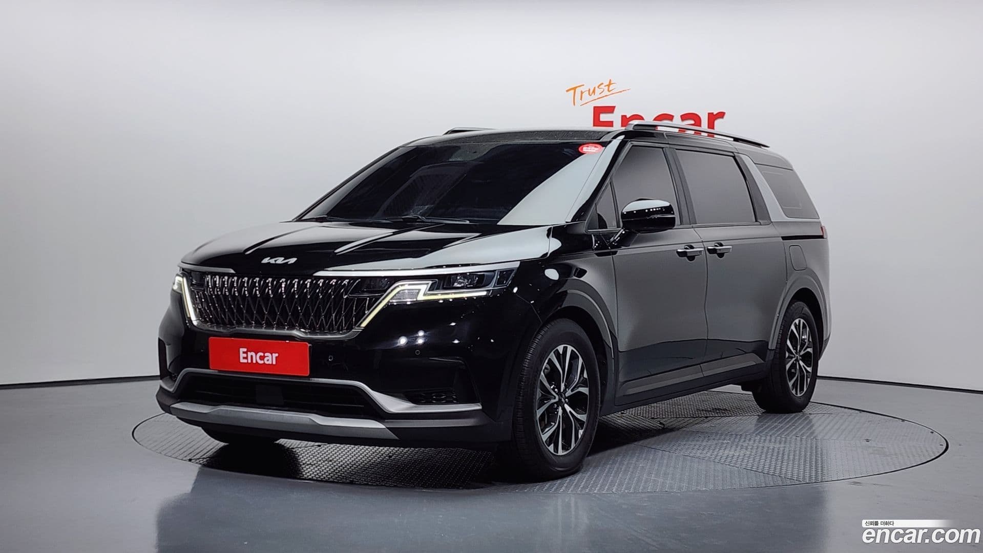 Main__Slider__Photo:Canival Kia 2021.11-0