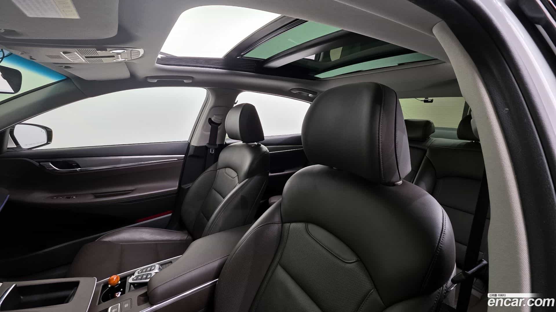 Grandeur Hyundai 2020.1-OPTION-023