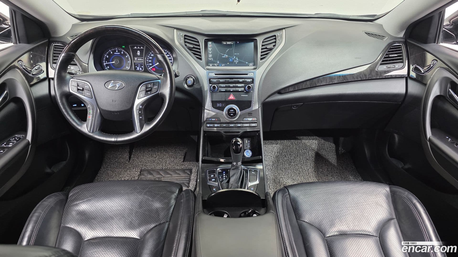 Main__Slider__Photo:Grandeur Hyundai 2016.10-6