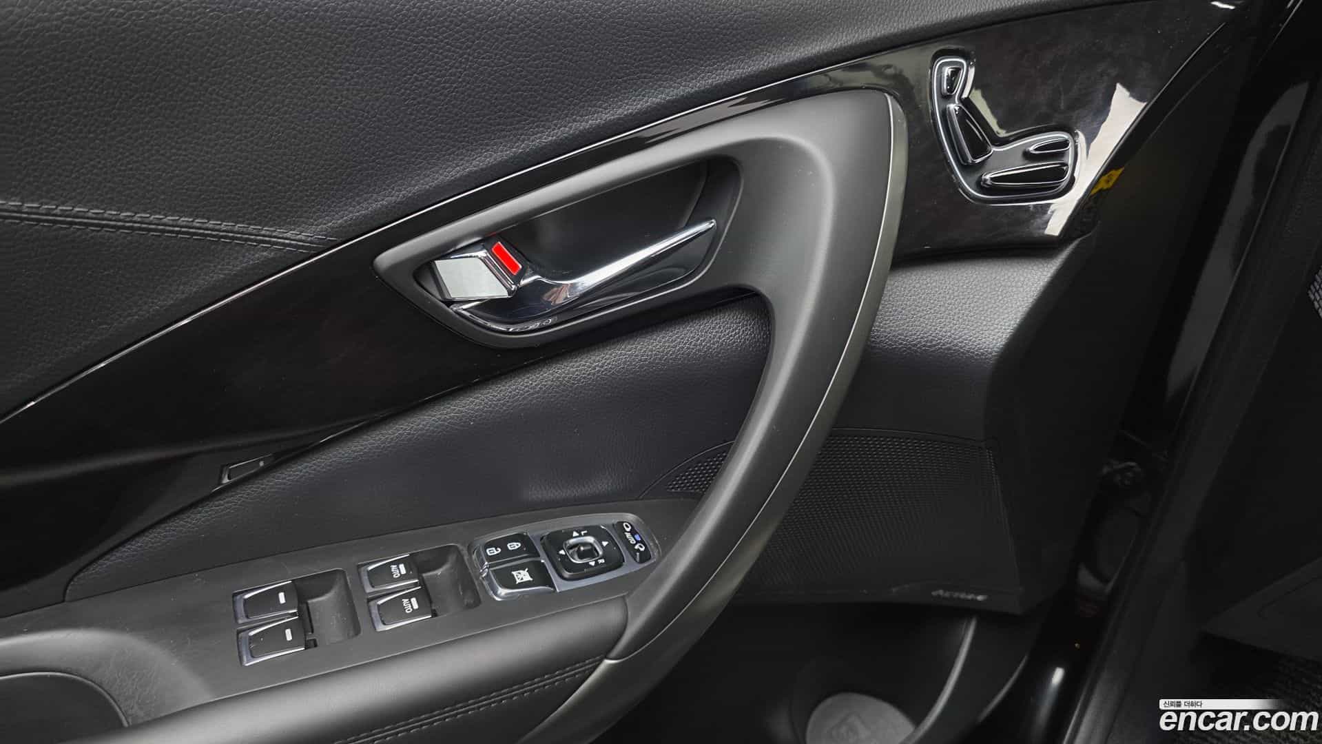 Grandeur Hyundai 2016.10-OPTION-021