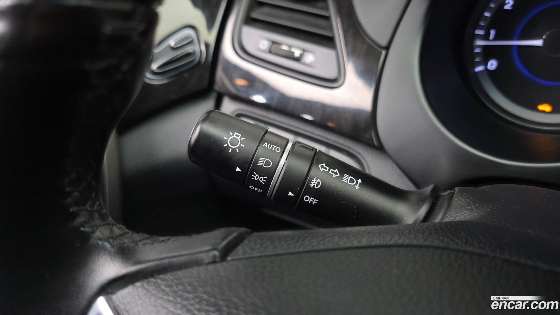 Main__Slider__Photo:Grandeur Hyundai 2016.10-17