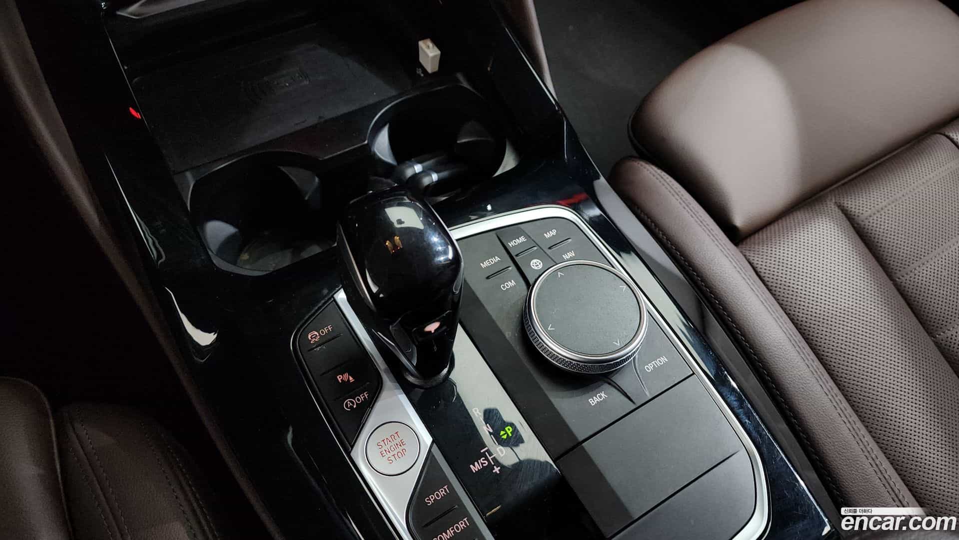 X4 BMW 2023.0-INNER-009