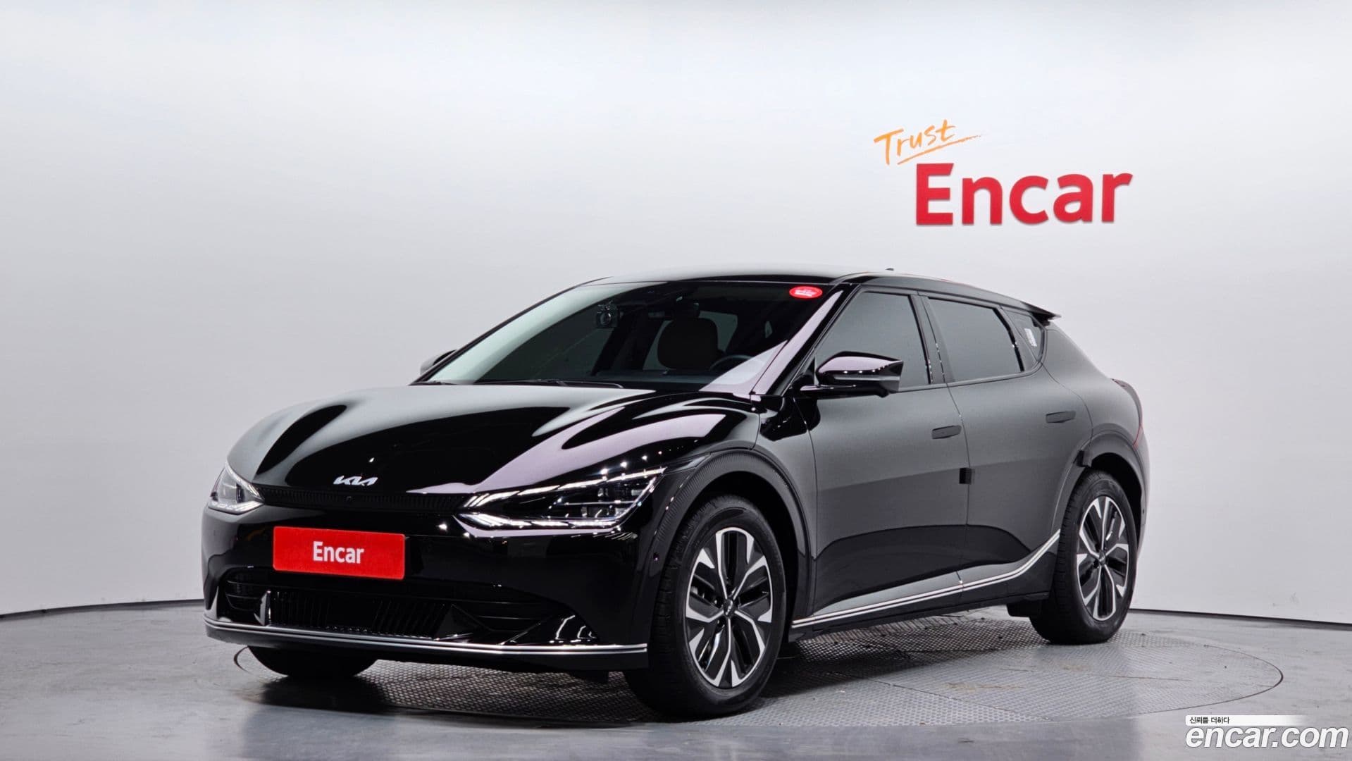 Main__Slider__Photo:EV6 Kia 2022.11-0