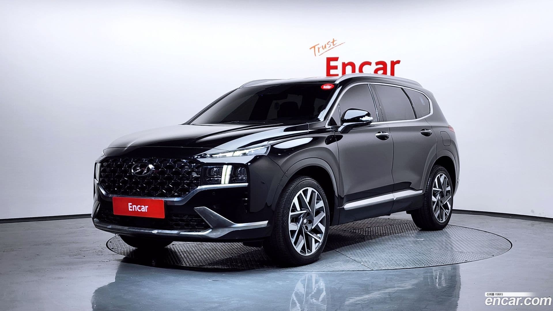 Main__Slider__Photo:Santafe Hyundai 2022.0-0
