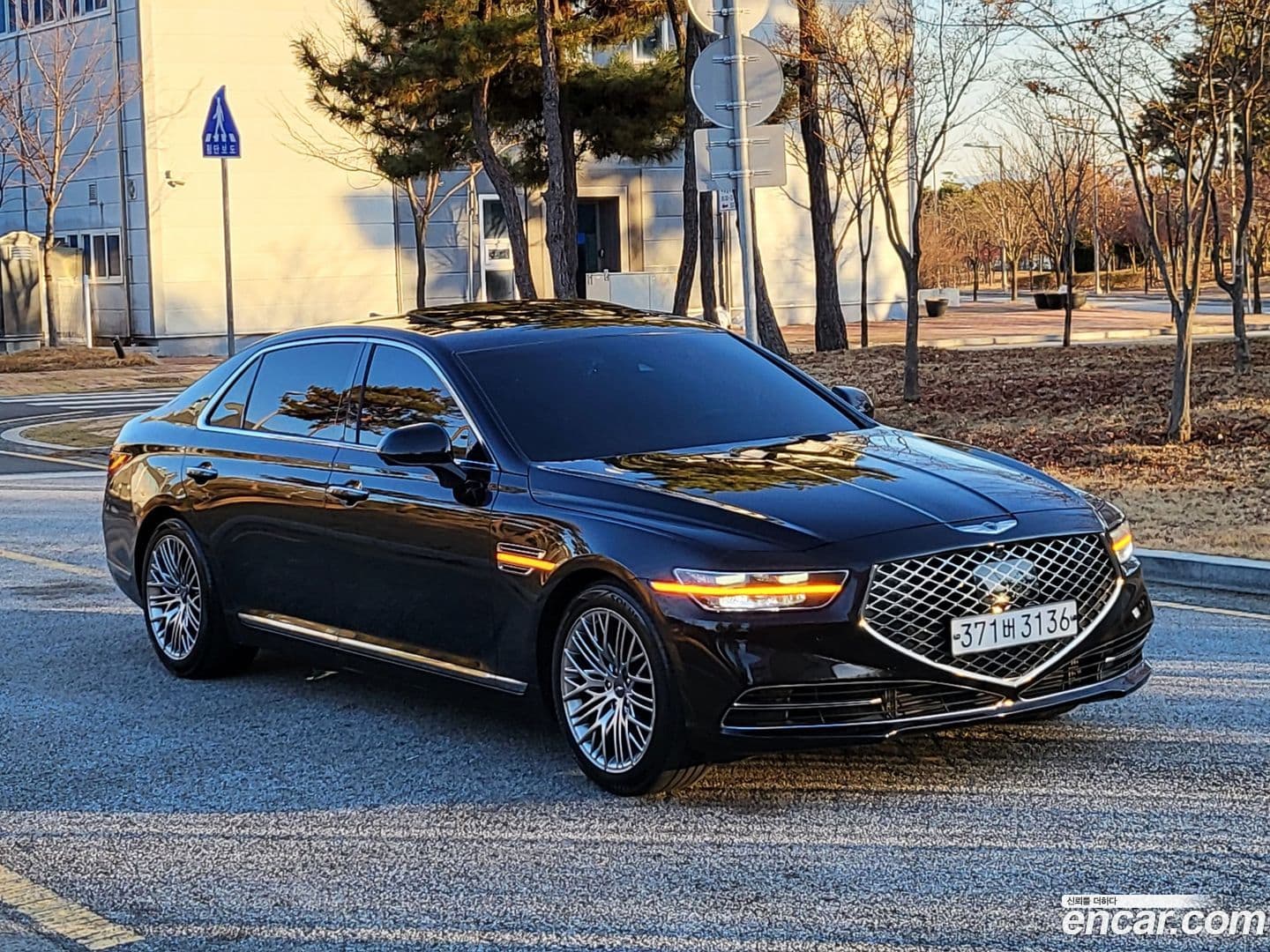 Main__Slider__Photo:G90 Genesis 2020.8-0