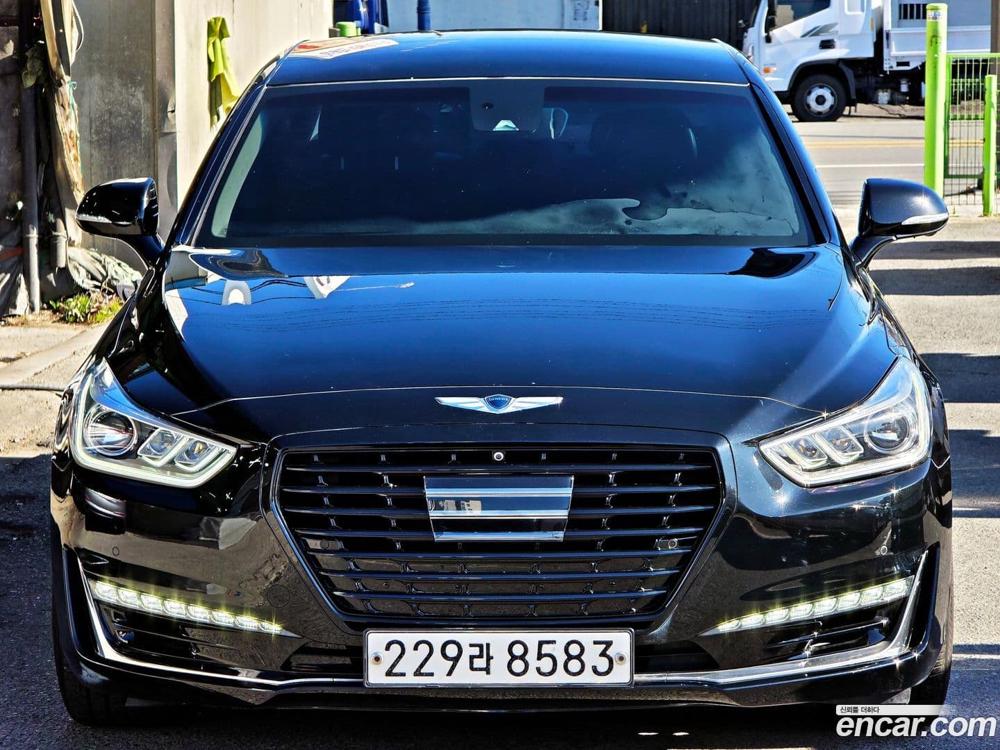 Main__Slider__Photo:EQ900 Genesis 2016.3-0