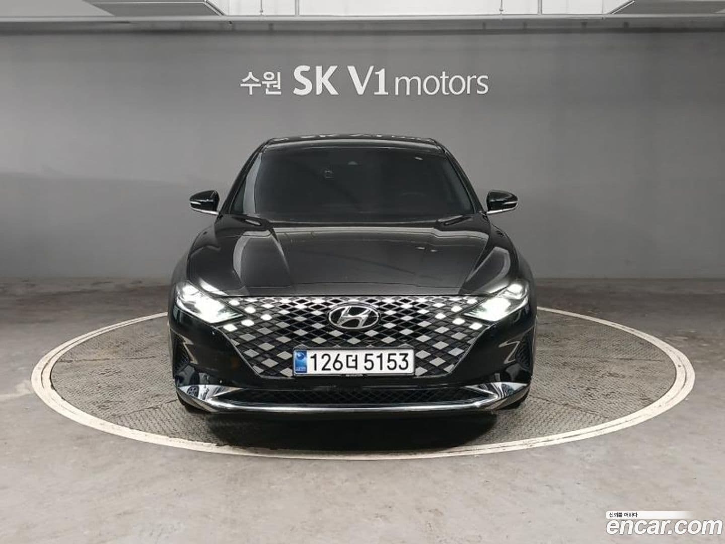 Main__Slider__Photo:Grandeur Hyundai 2021.1-0