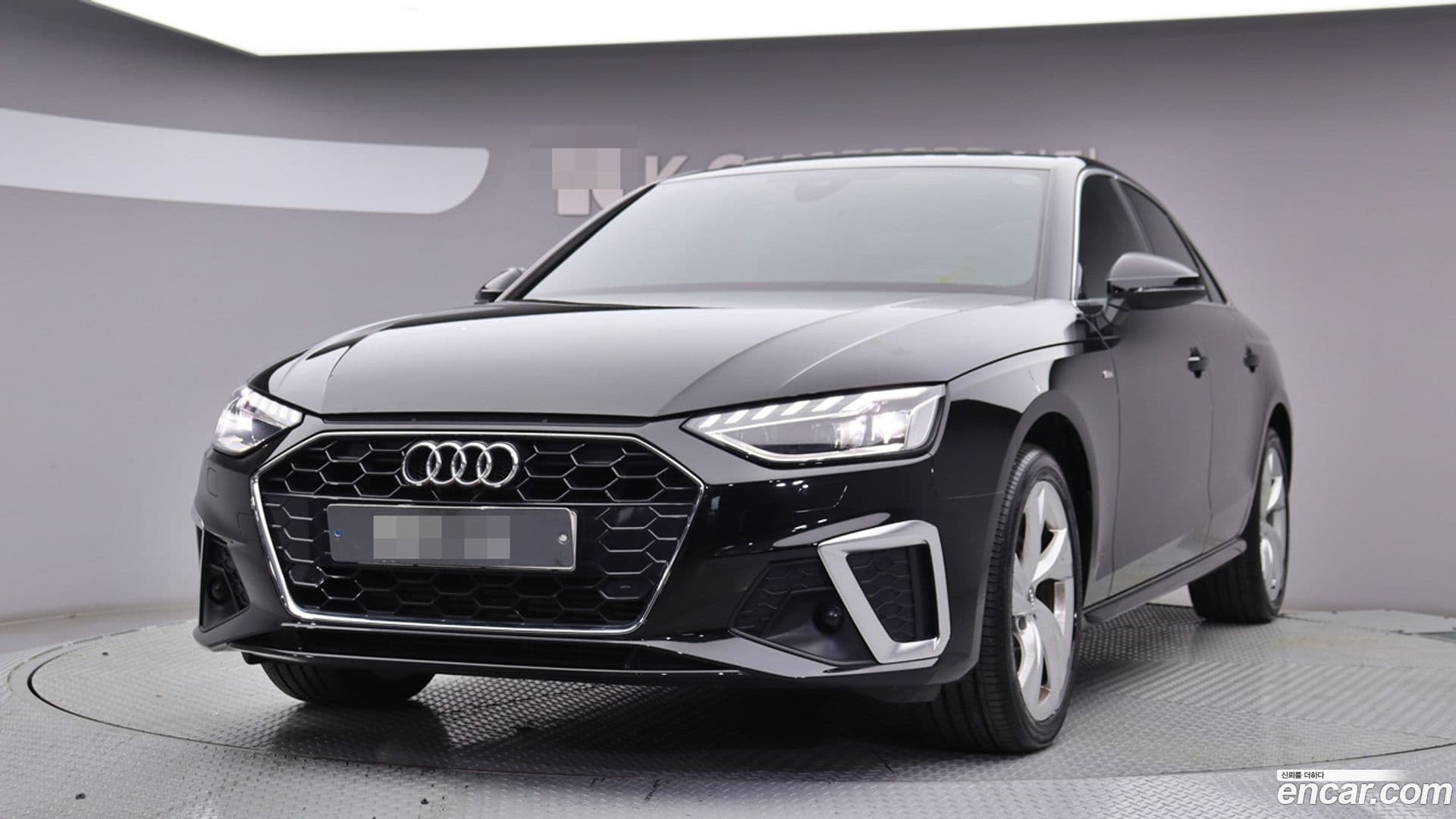 Main__Slider__Photo:A4 Audi 2020.9-0