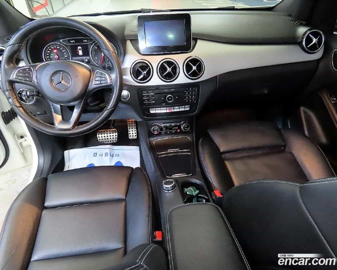 B-Class Mercedes-Benz 2017.10-INNER-010