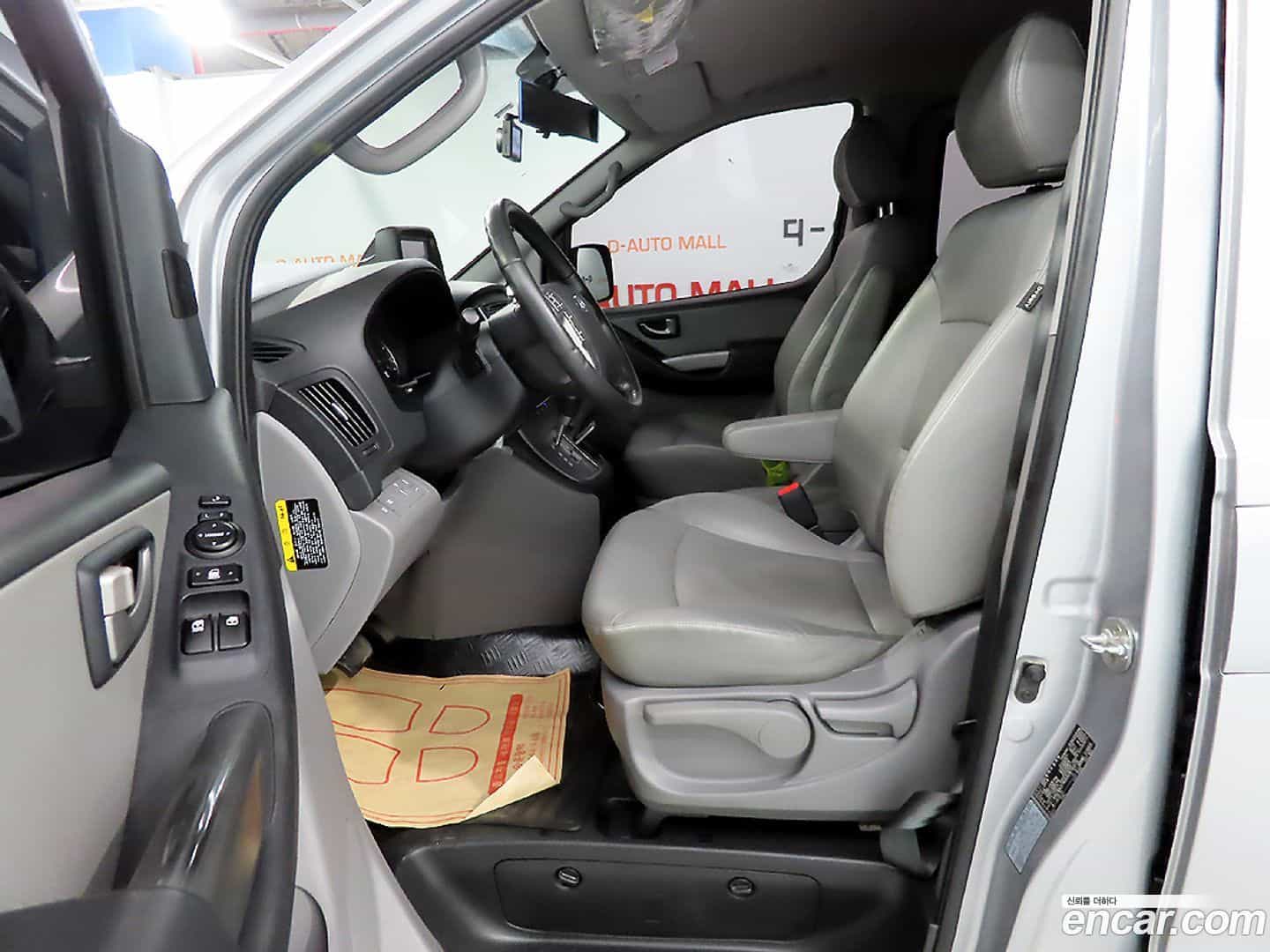 Starex Hyundai 2018.1-INNER-006
