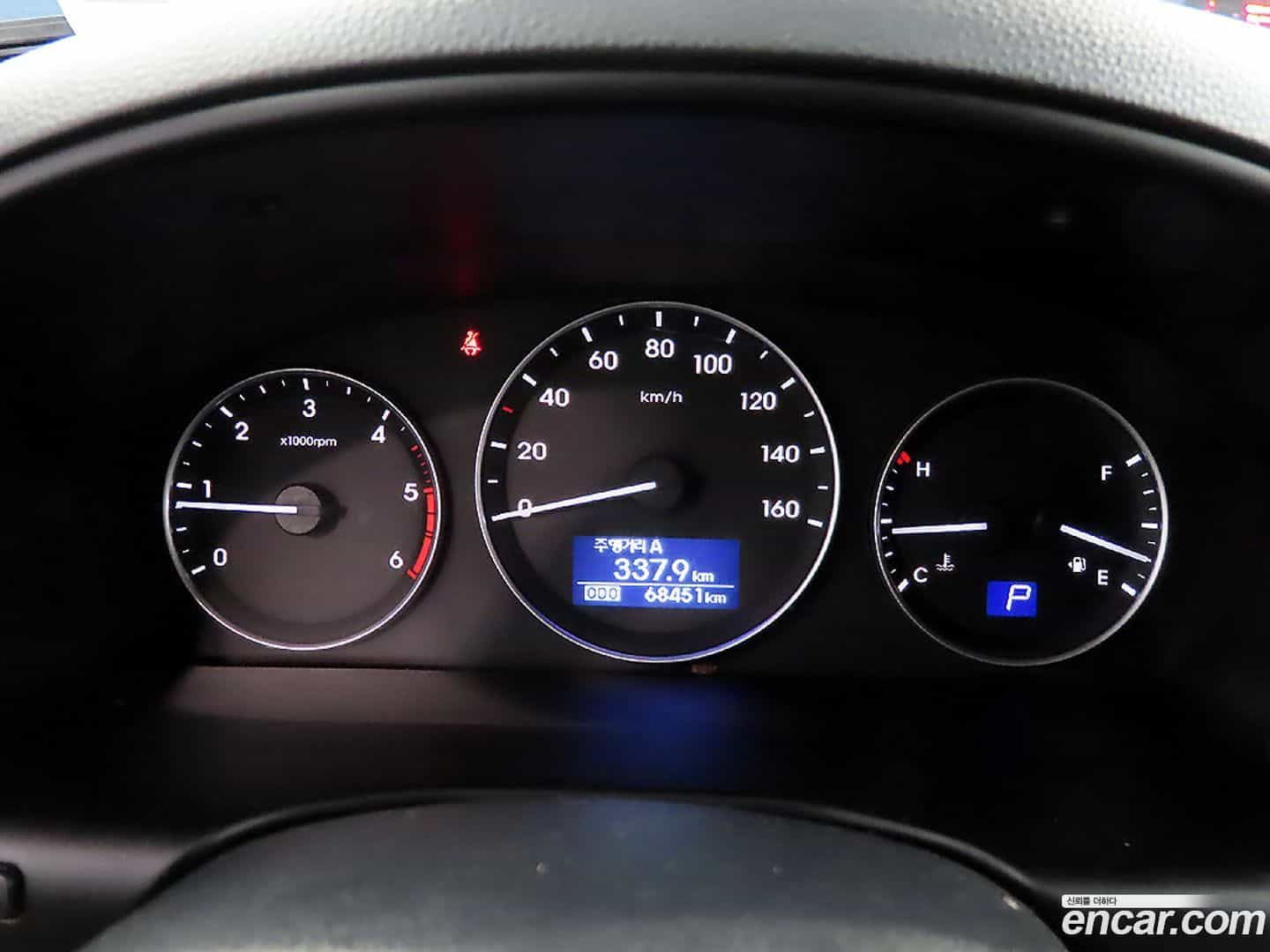 Starex Hyundai 2018.1-INNER-008