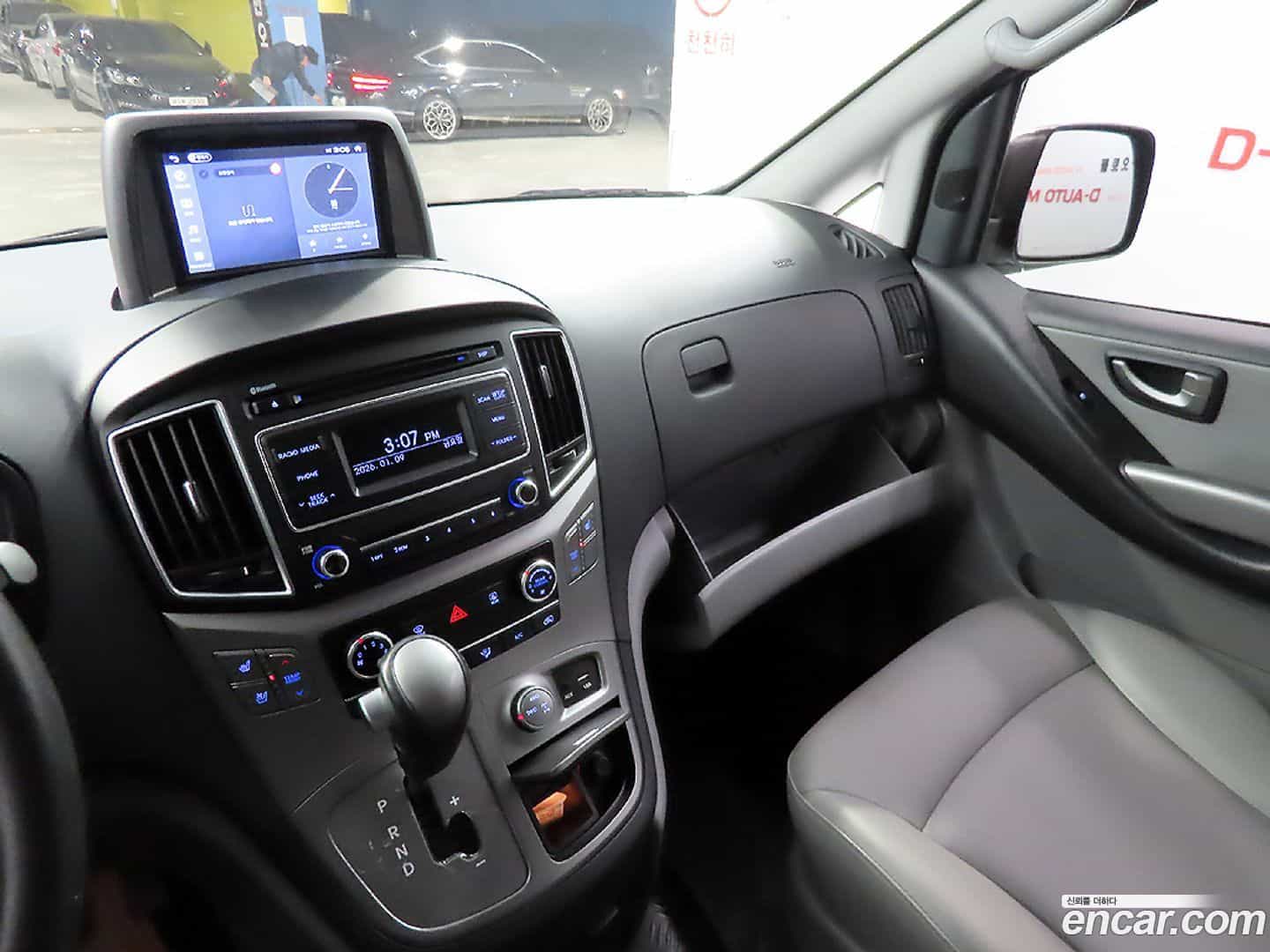 Starex Hyundai 2018.1-INNER-010