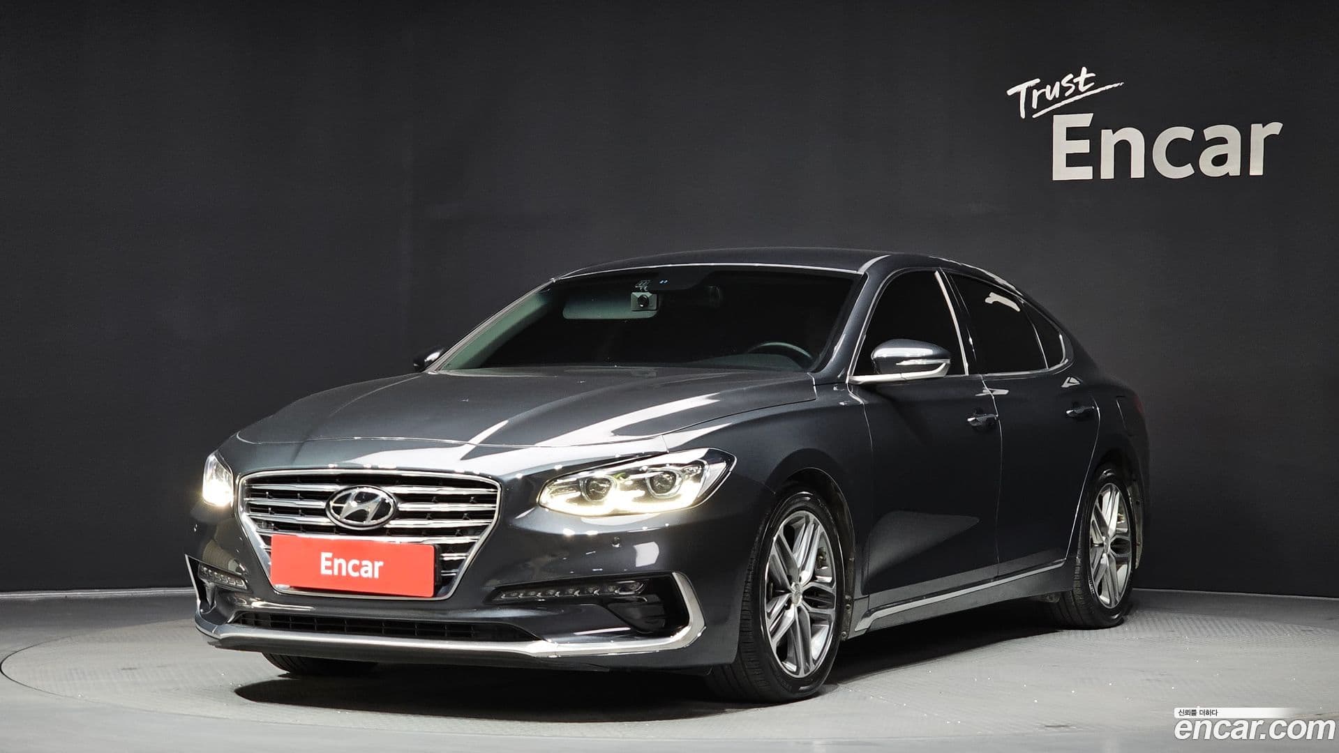 Main__Slider__Photo:Grandeur Hyundai 2017.7-0