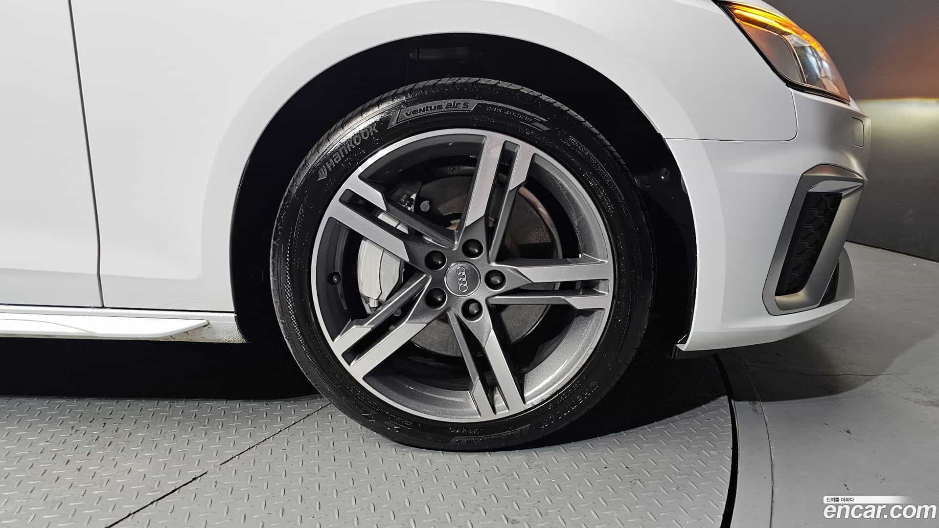 A4 Audi 2021.2-OUTER-005