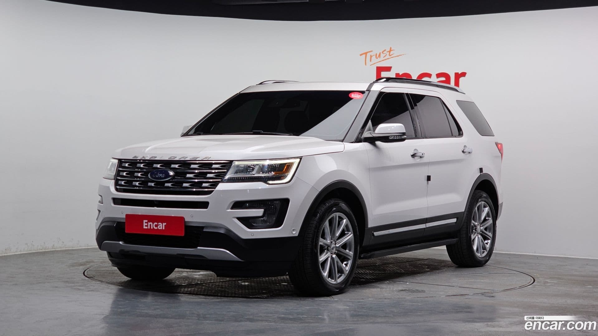 Main__Slider__Photo:Explorer Ford 2017.2-0