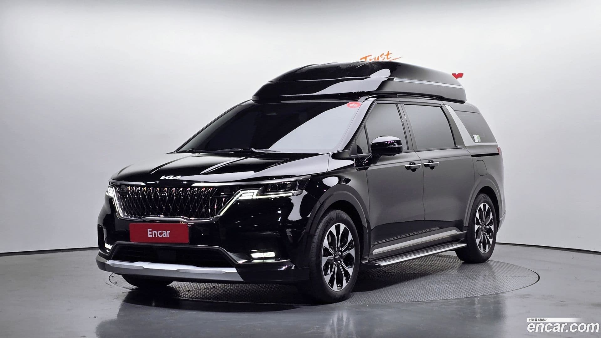 Main__Slider__Photo:Canival Kia 2023.11-0