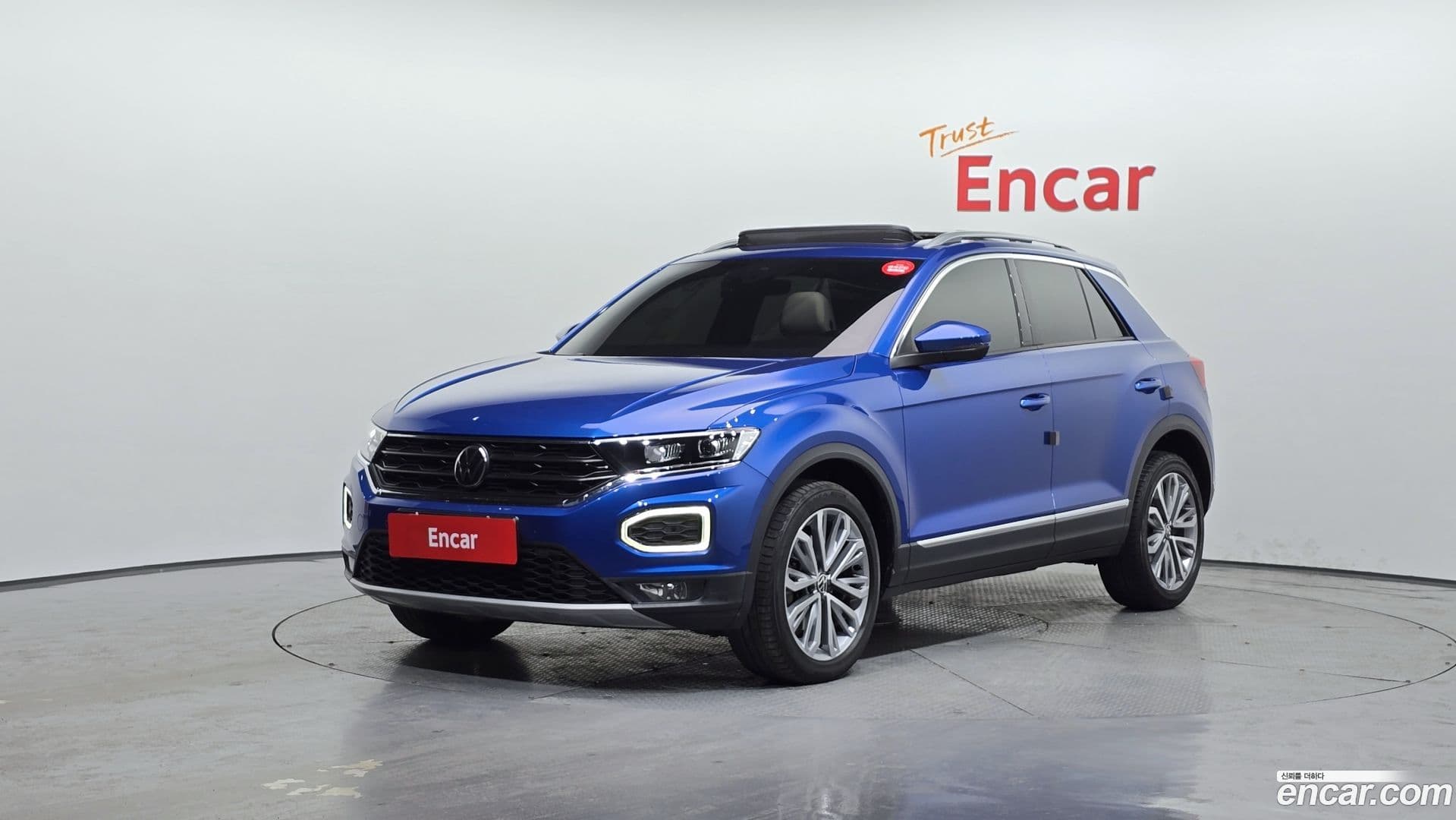 Main__Slider__Photo:T-Roc Volkswagen 2021.5-0