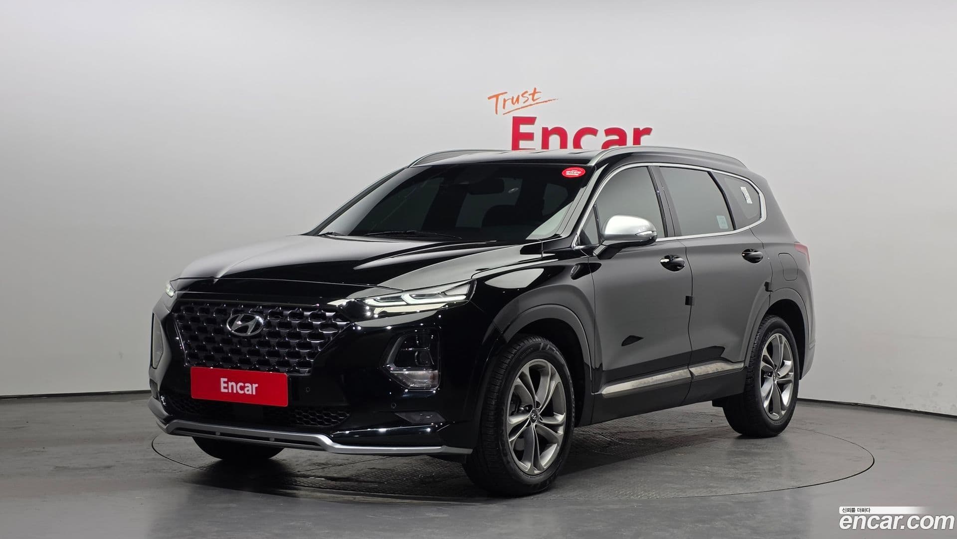 Main__Slider__Photo:Santafe Hyundai 2018.11-0