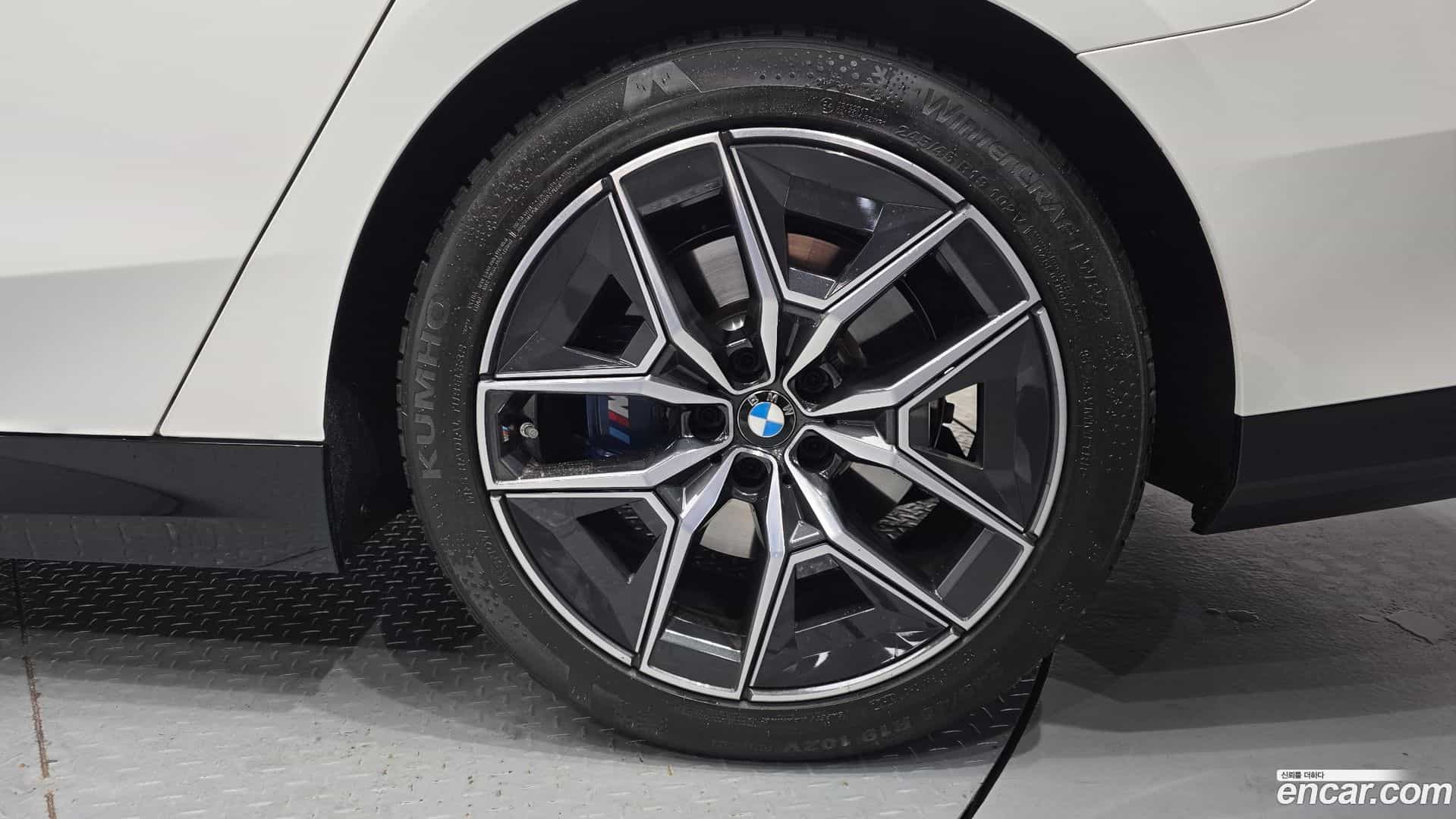 5-Series BMW 2025.0-OUTER-005