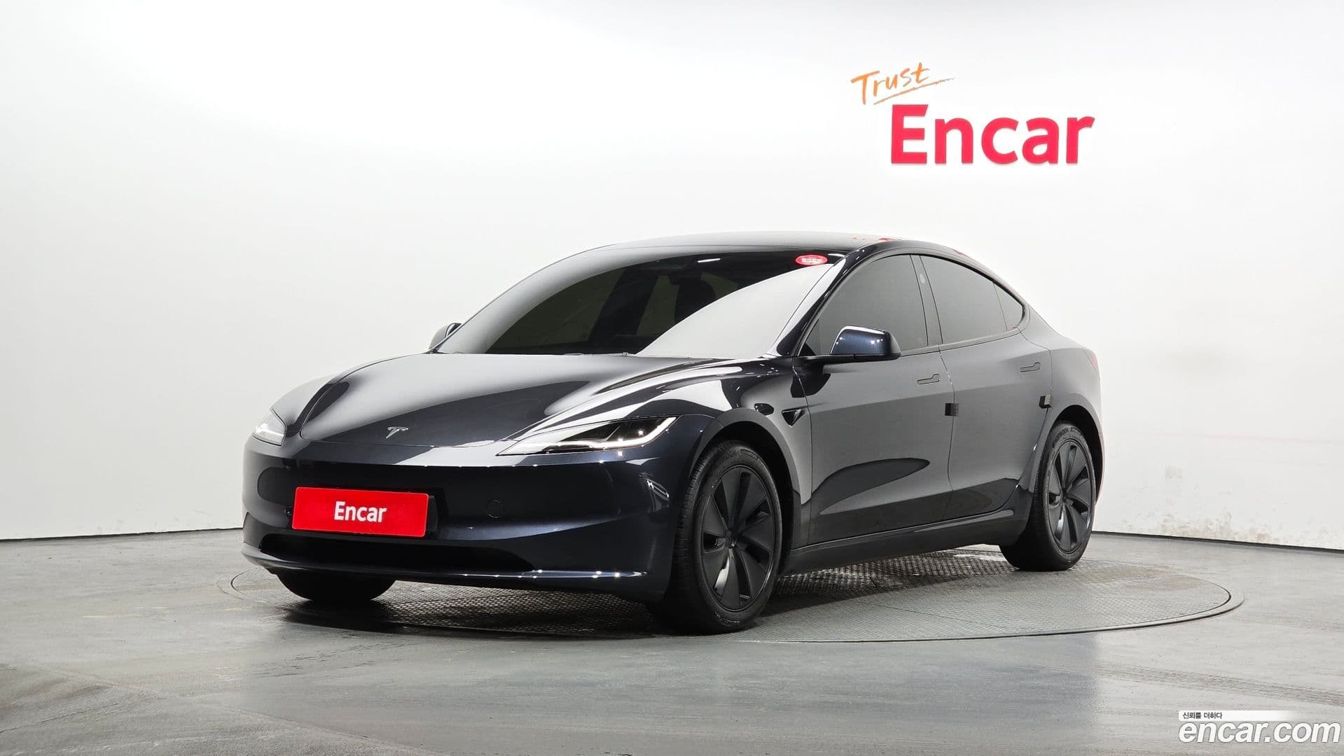 Main__Slider__Photo:Model 3 Tesla 2025.2-0