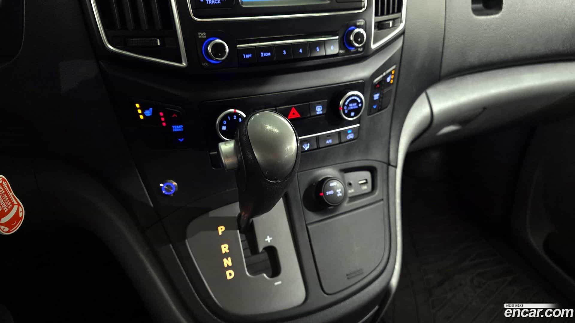 Starex Hyundai 2019.2-INNER-009