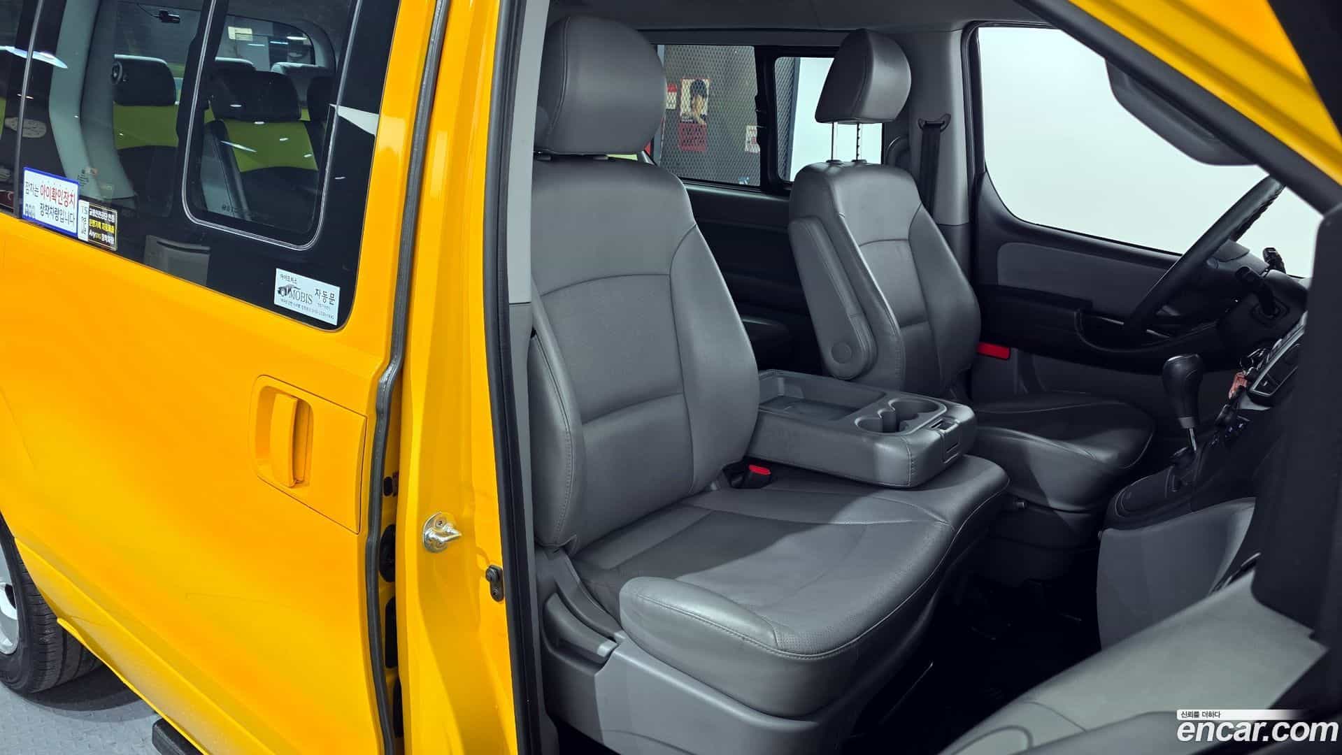 Starex Hyundai 2019.2-OPTION-016