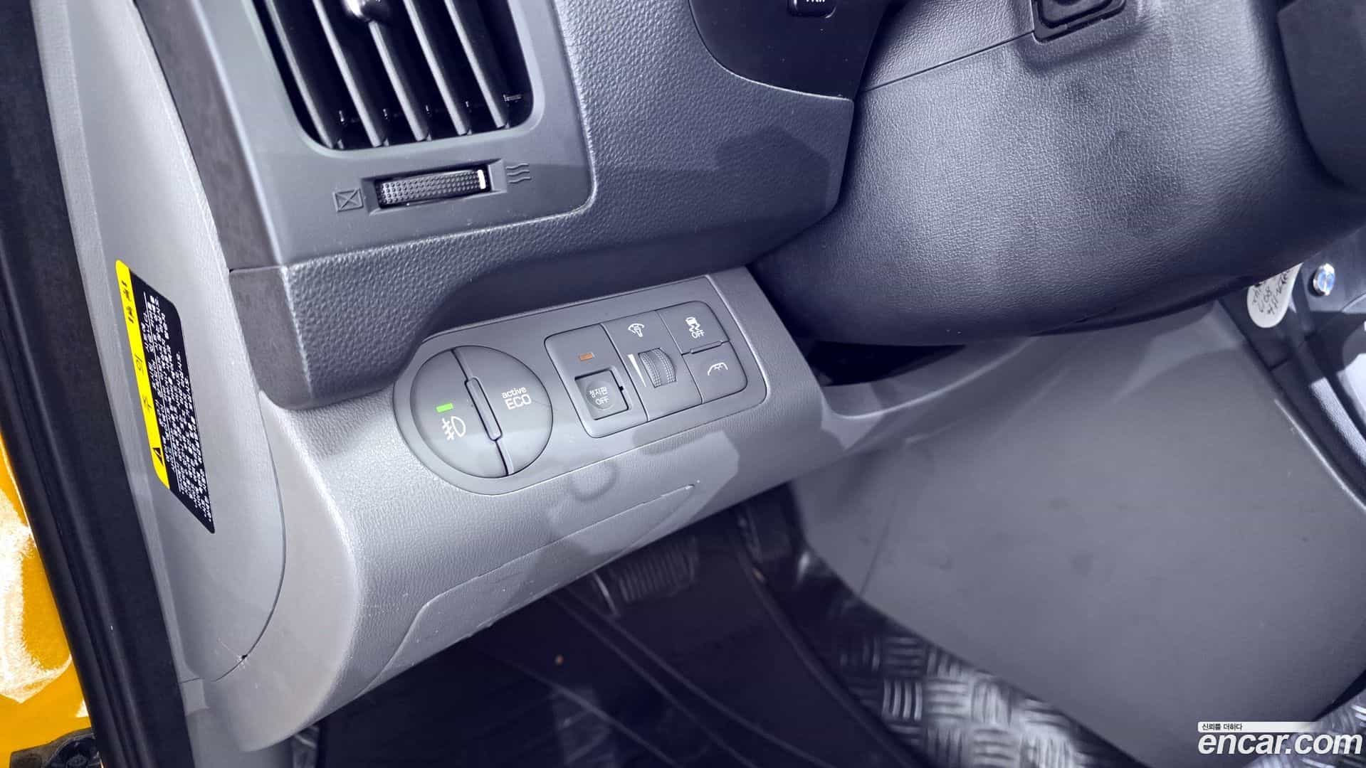 Starex Hyundai 2019.2-OPTION-019