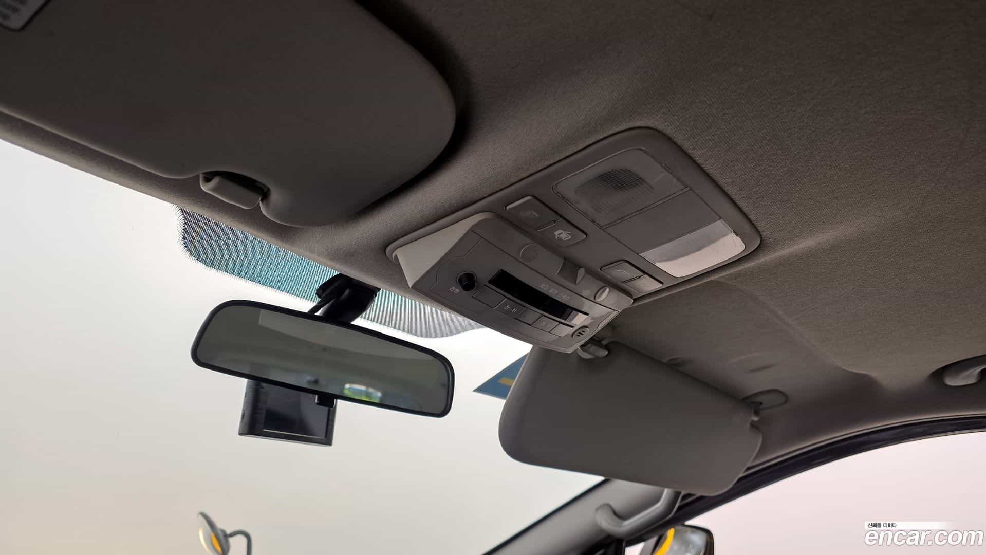 Starex Hyundai 2019.2-OPTION-023