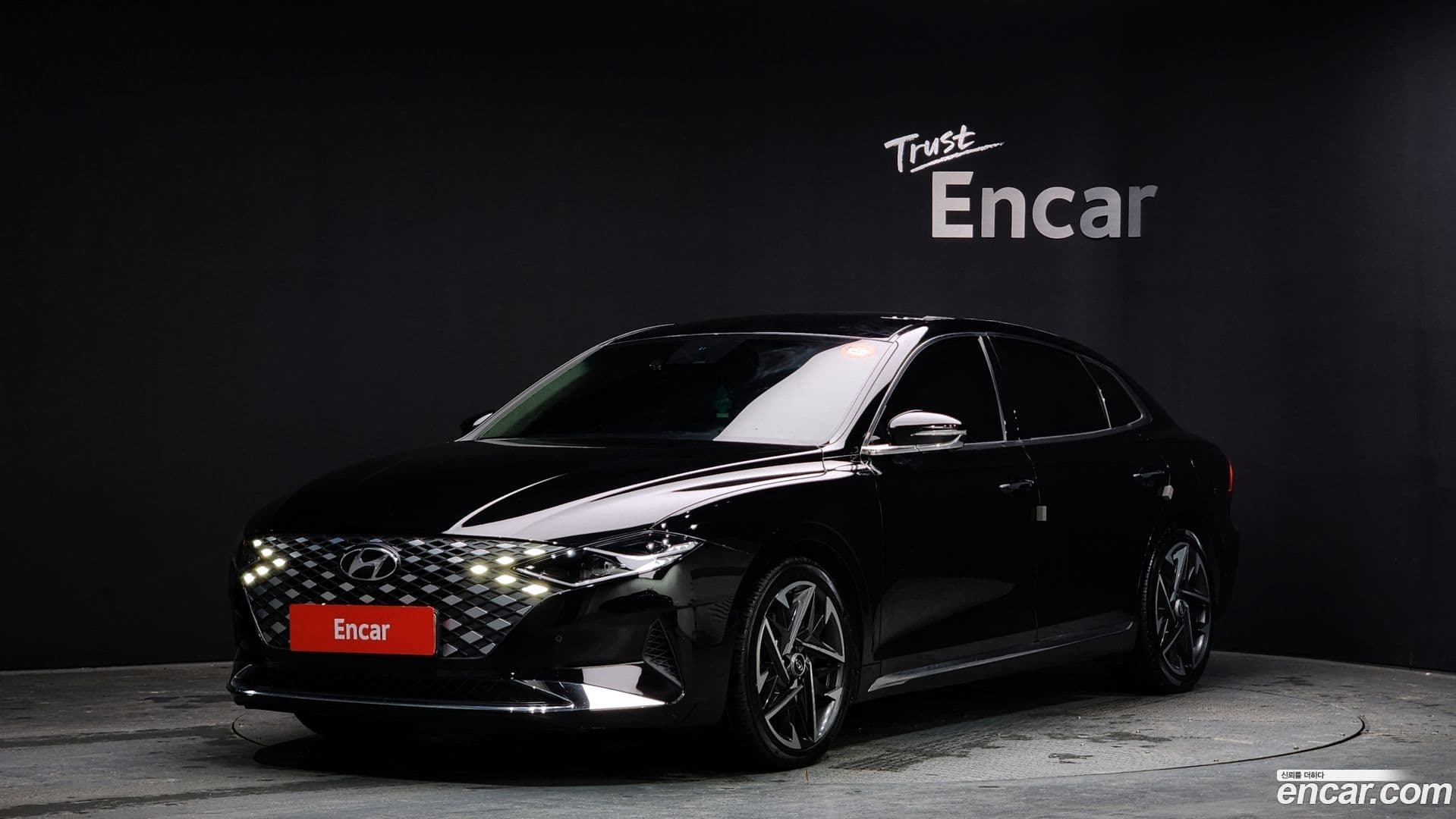 Main__Slider__Photo:Grandeur Hyundai 2020.2-0
