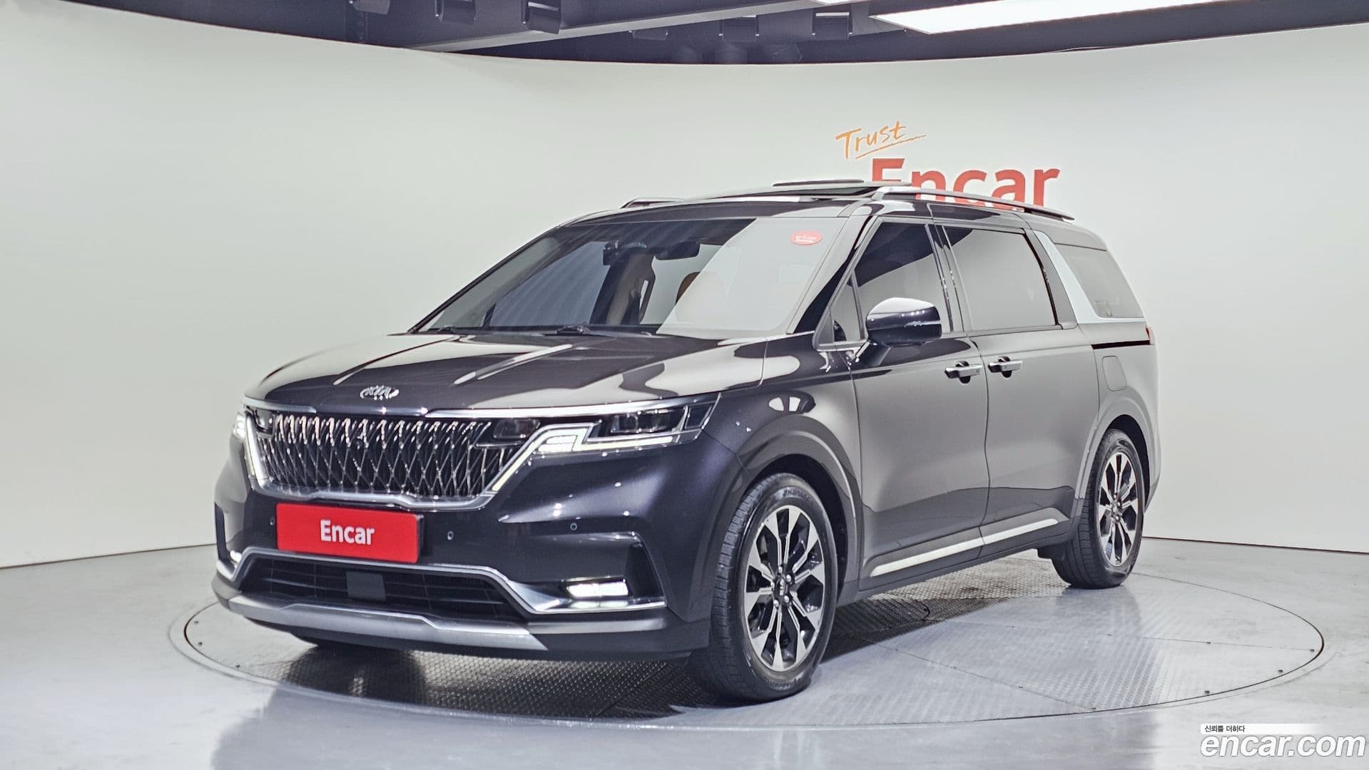 Main__Slider__Photo:Canival Kia 2020.11-0