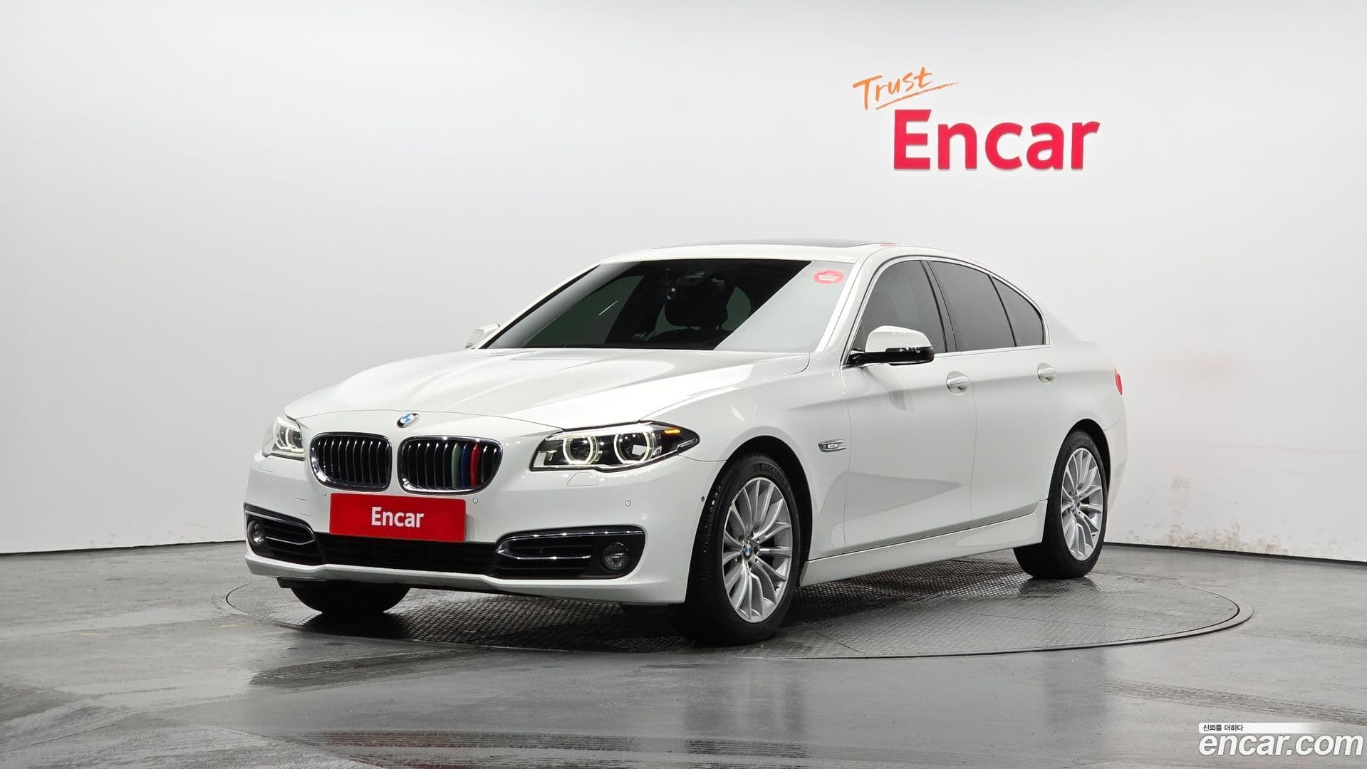 Main__Slider__Photo:5-Series BMW 2015.1-0
