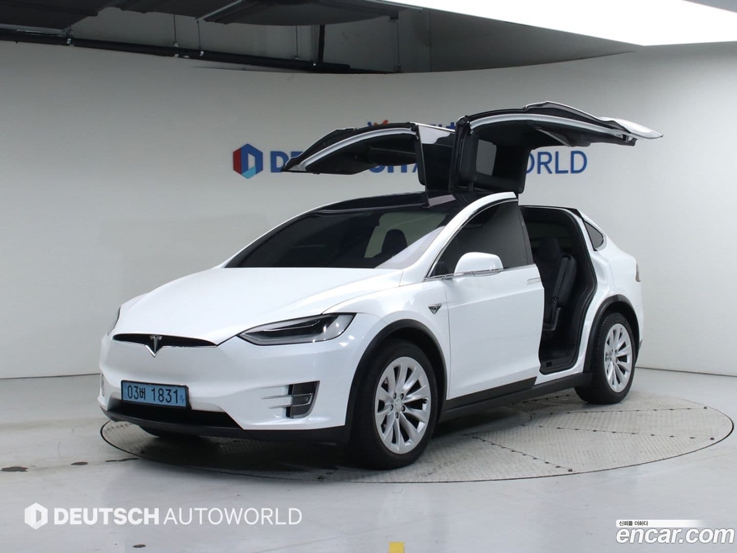Main__Slider__Photo:Model X Tesla 2019.10-0