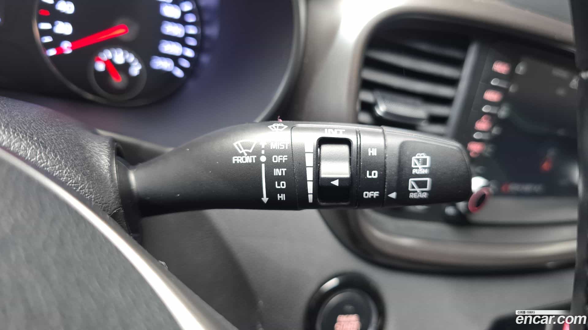 Sorento Kia 2019.6-OPTION-021